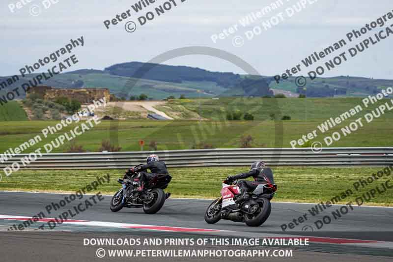 cadwell no limits trackday;cadwell park;cadwell park photographs;cadwell trackday photographs;enduro digital images;event digital images;eventdigitalimages;navarra;no limits trackdays;peter wileman photography;racing digital images;trackday digital images;trackday photos